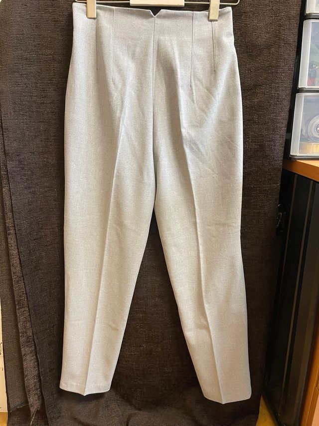 Pantalón Zara Gris Mujer. nuevo con etiquetas
