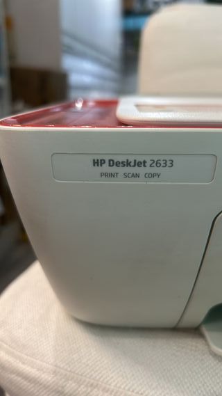 Impresora a color con escáner HP DeskJet 2633