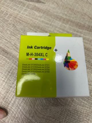 Impresora a color con escáner HP DeskJet 2633