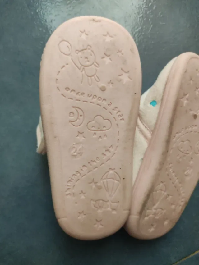 Zapatillas rosas infantiles talla 24