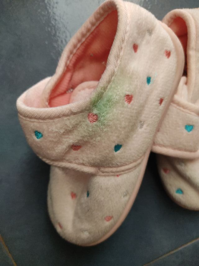 Zapatillas rosas infantiles talla 24