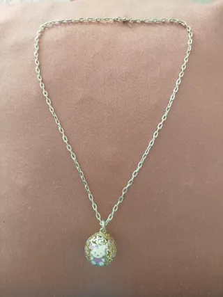 Colgante Hello Kitty con cascabel