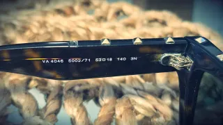 Gafas de sol Valentino negras y marrones.