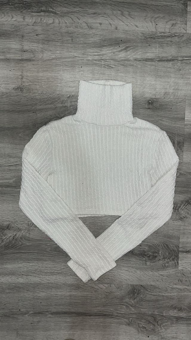 Jersey blanco cuello alto crop