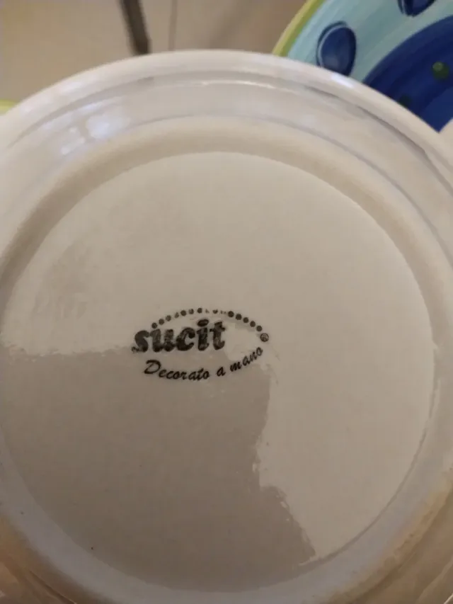 Set 4 piatti piani e 4 scodelle decorati a mano