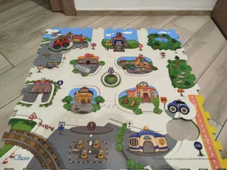 Tappeto puzzle bambini città
