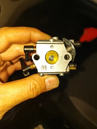 Carburatore Walbro per Decespugliatore FS44