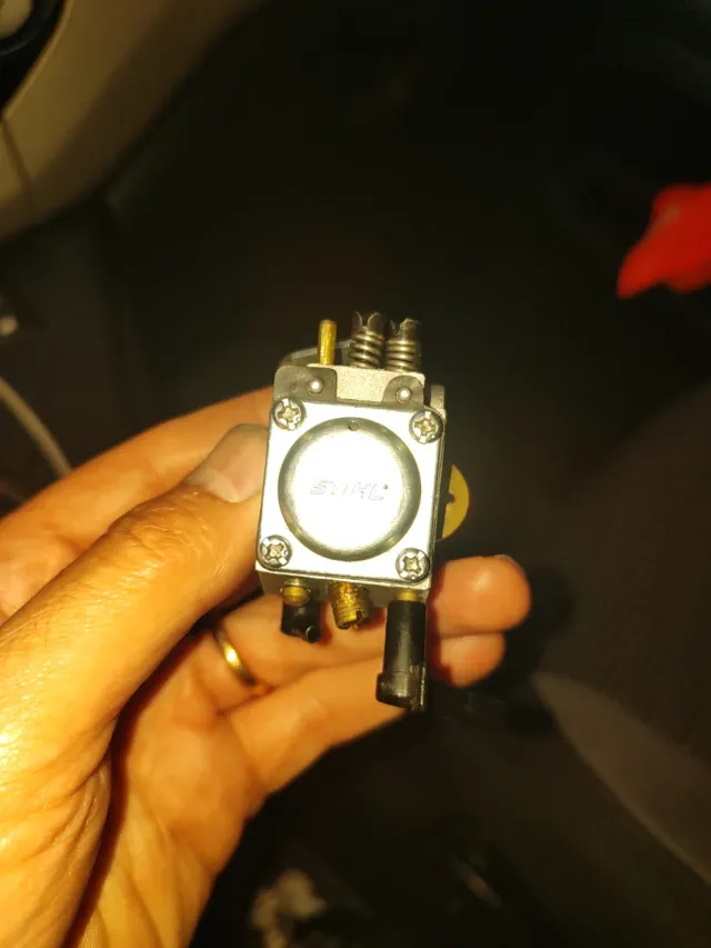 Carburatore Walbro per Decespugliatore FS44