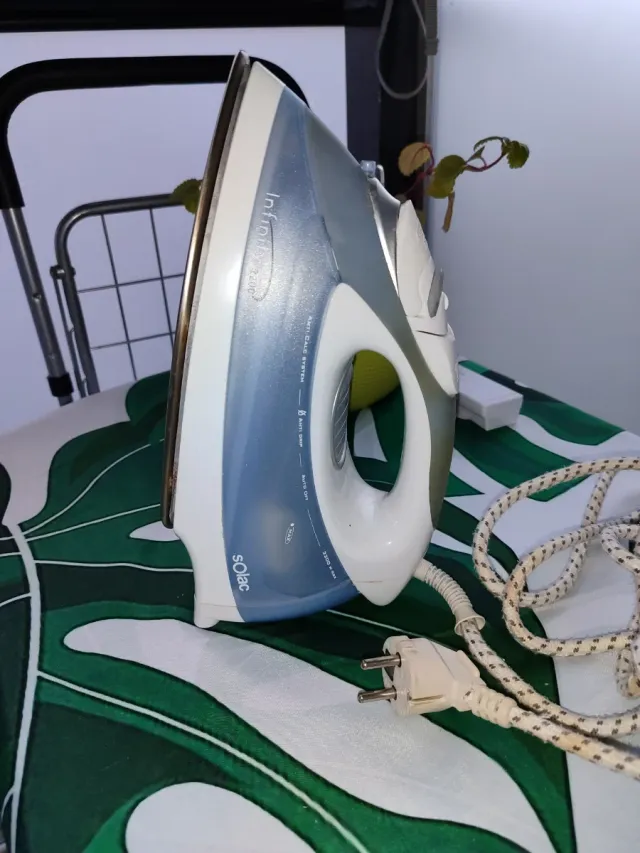 Plancha Solac Infinity 2200