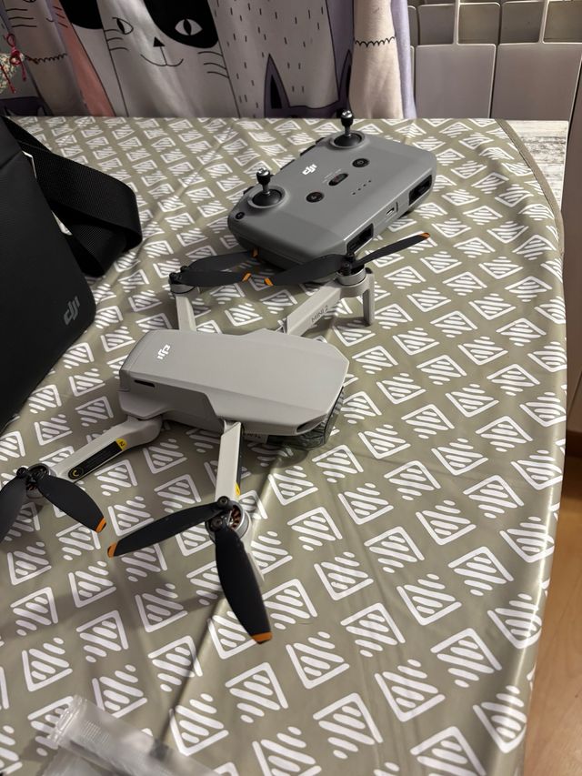 DJI Mini 2 Drone Gris
