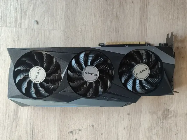 Gigabyte RTX 3090 Placa Gráfica testada