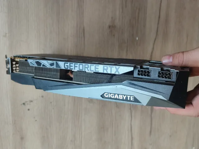 Gigabyte RTX 3090 Placa Gráfica testada