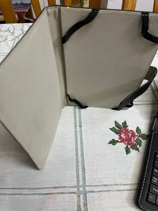 Tablet con Teclado Negro