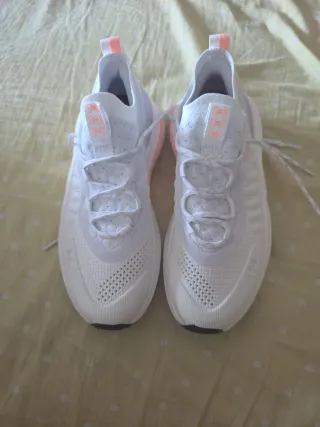 Deportivas Under Armour flexibles y transpirables