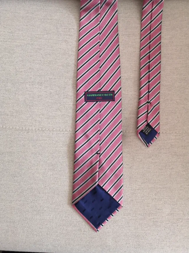 Corbata seda natural a rayas con brillo