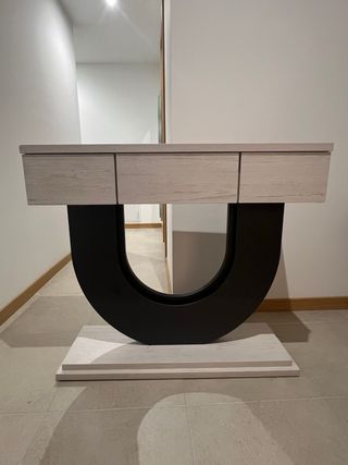 Recibidor moderno beige y negro