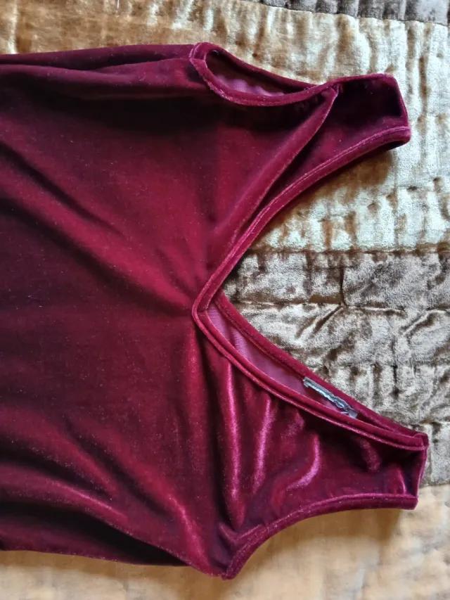 Vestido midi imitación terciopelo sin mangas