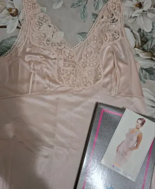 2 Sottovesti Lingerie Tg. XL Beige e Rosa