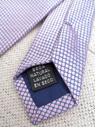 Corbata de seda natural