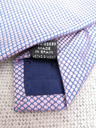 Corbata de seda natural