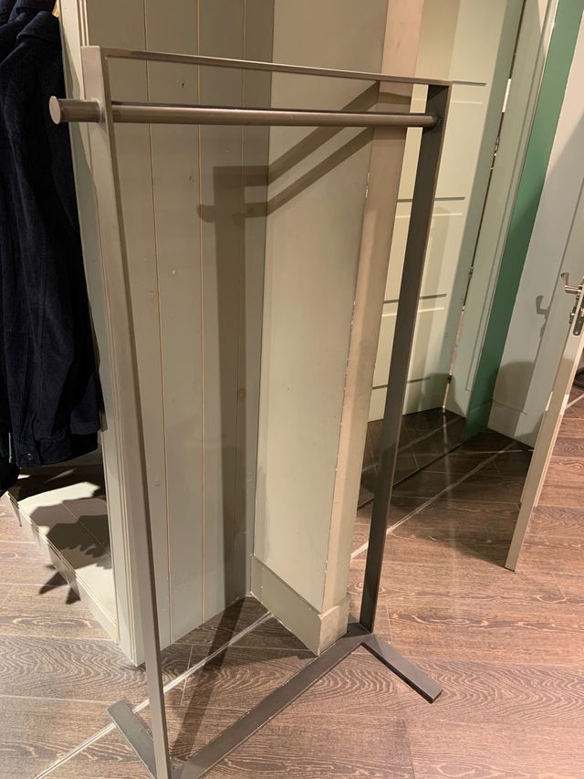 Burro perchero metal y madera