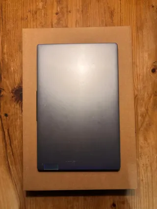 Portátil Lenovo IdeaPad Slim 3 Gris