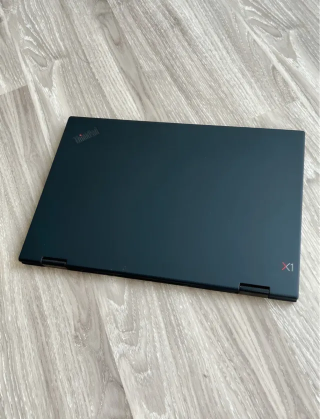 Lenovo ThinkPad X1 Yoga Gen 8 táctil i5 8GB 238GB