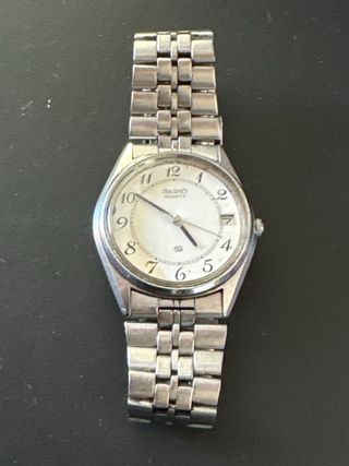 Reloj Seiko SQ Quartz 8122-6000 Plata
