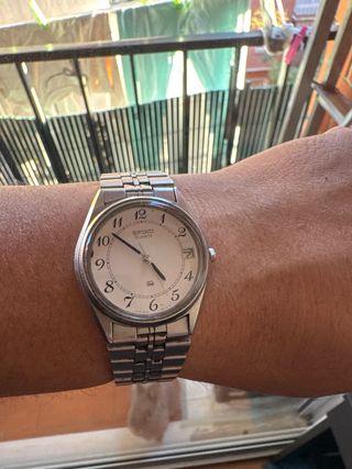 Reloj Seiko SQ Quartz 8122-6000 Plata