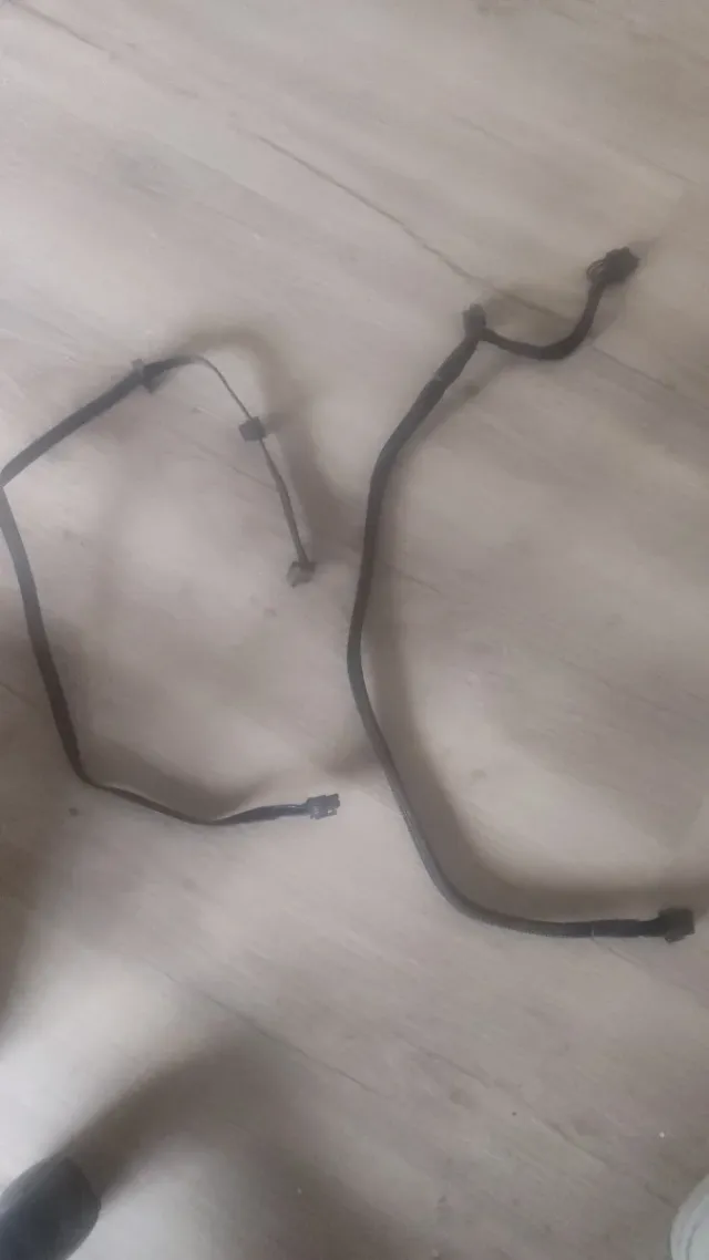 Cabos Corsair SATA e 24 pin