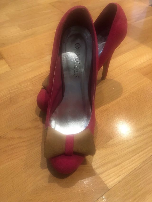 Tacones rojos y marrones talla 38