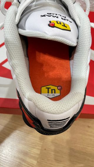 Nike Air Max Plus TN Gris Naranja Blanco