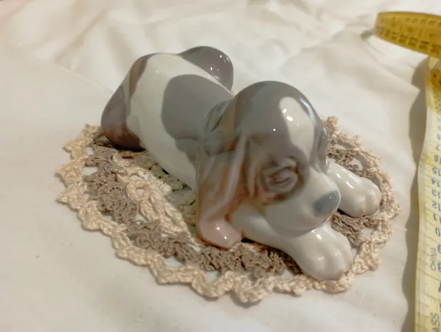 Lladro Beagle Durmiendo Porcelana