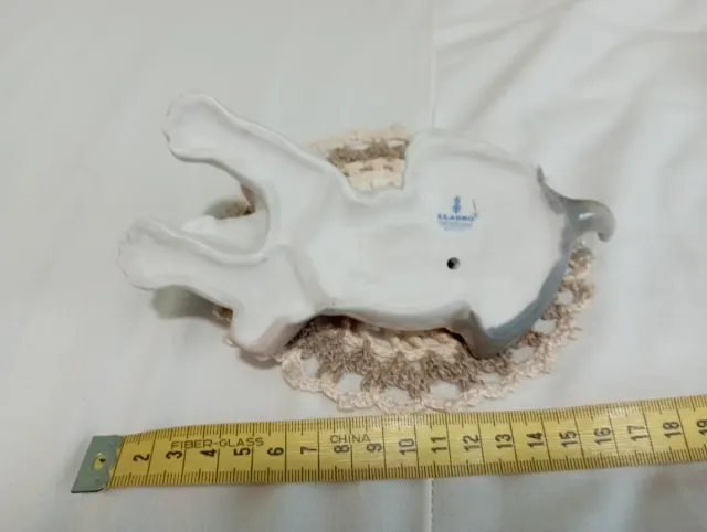 Lladro Beagle Durmiendo Porcelana