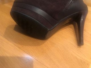 Botas de tacón altas con cadena