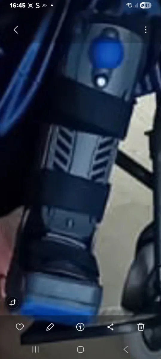 Bota Walker Talla M (39-42)