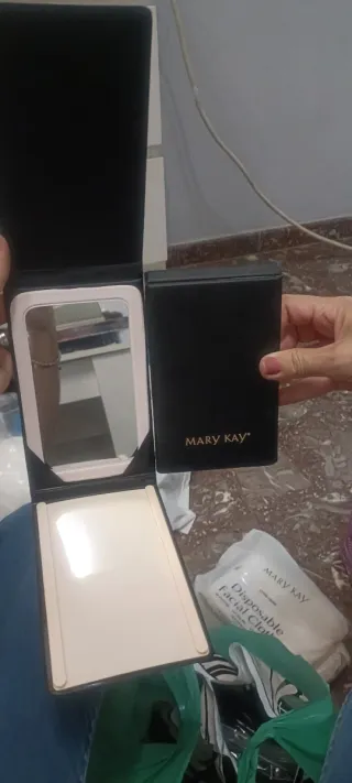 Espejo Mary Kay Negro