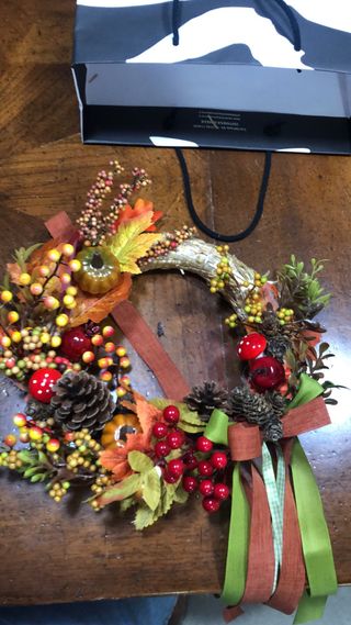 Ghirlanda autunnale decorata lavorata a mano