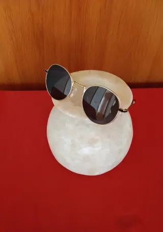 Gafas de sol Hawkers negras y doradas