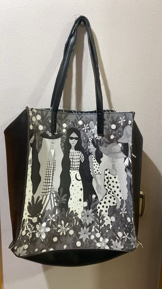 Bolso estampado figuras y flores