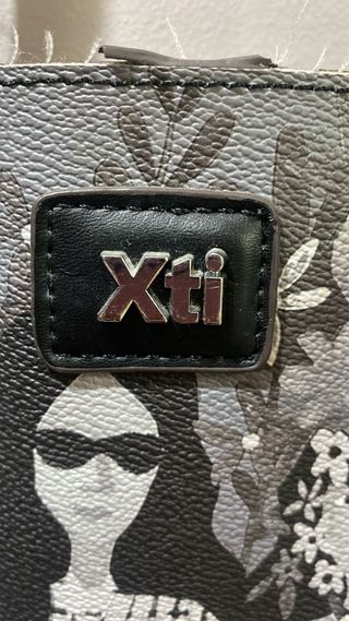 Bolso estampado figuras y flores