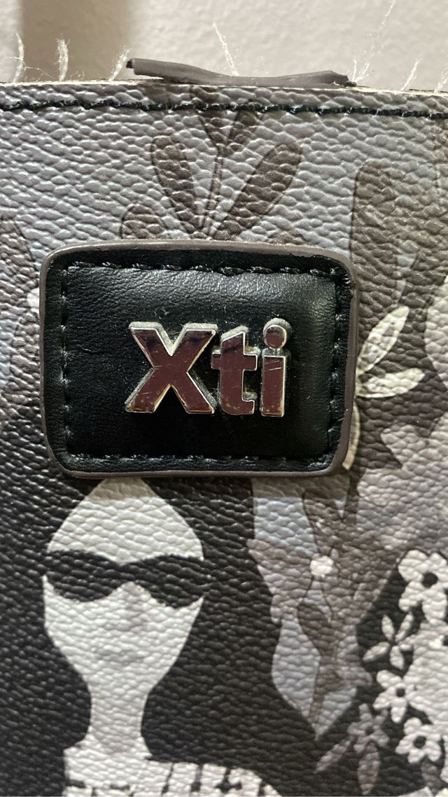 Bolso estampado figuras y flores