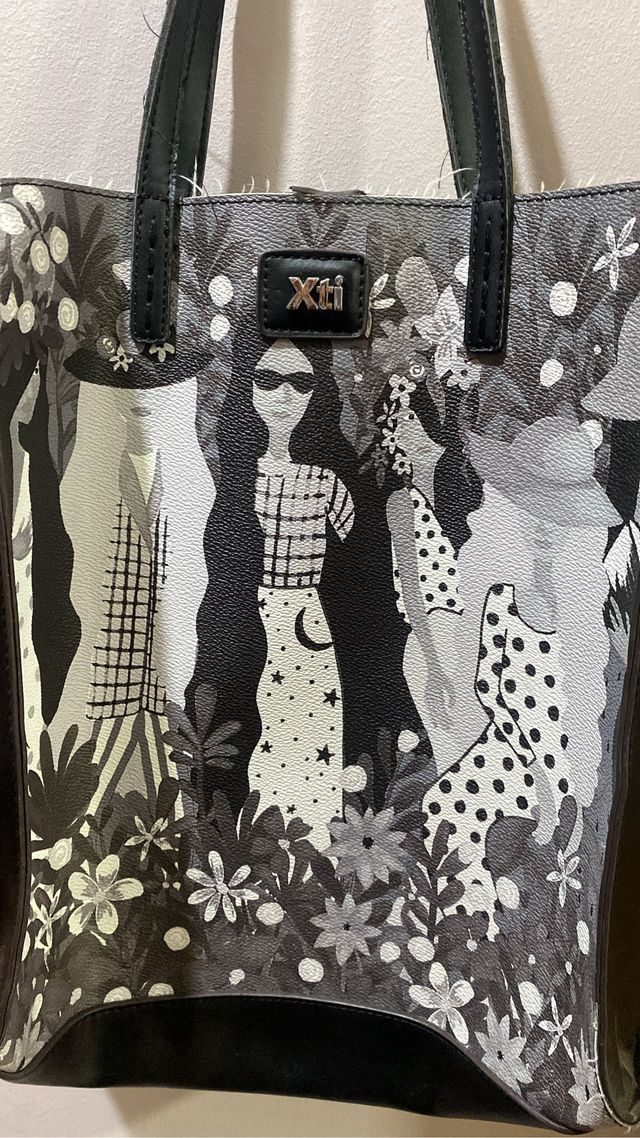 Bolso estampado figuras y flores