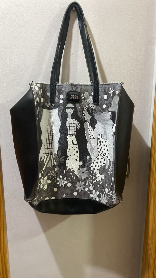 Bolso estampado figuras y flores