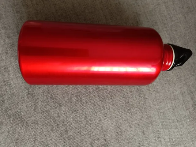 Cantimplora botella y su funda. Laken