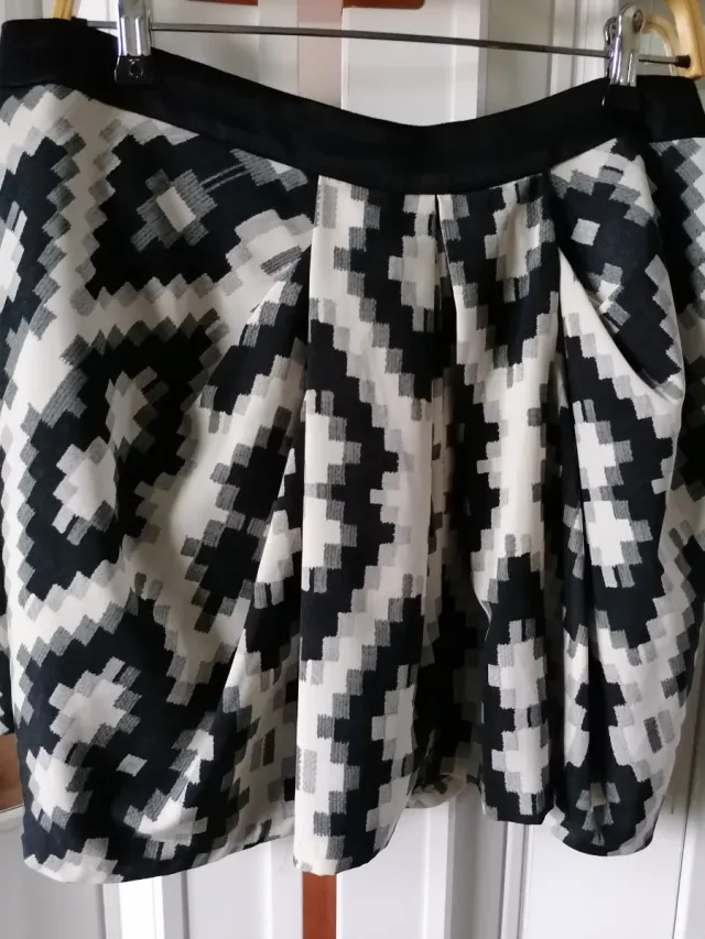 Falda mini dibujo geométrico