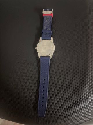 Reloj Tommy Hilfiger Azul y Rojo