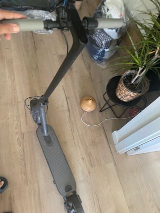 Due monopattini elettrici Xiaomi da riparare