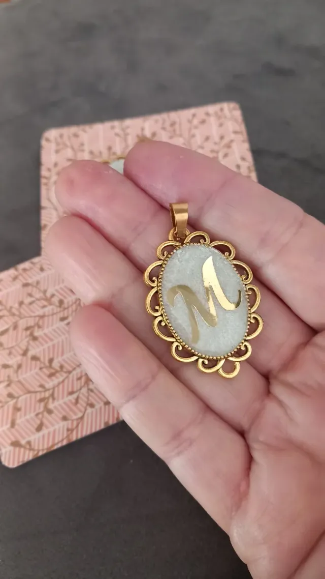 Pack 2 camafeos dorados L y M