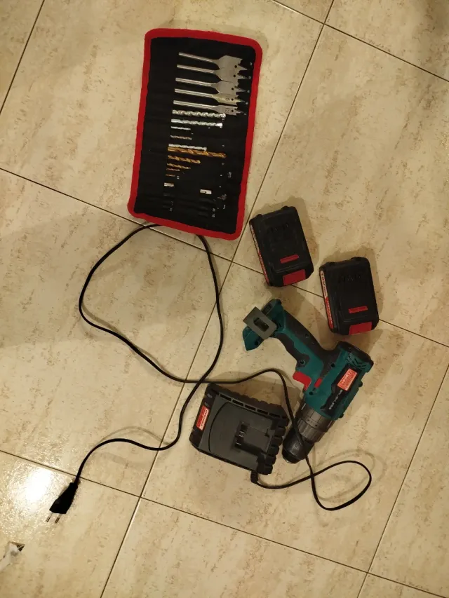 Taladro Percutor Hychika 18V +Baterías y cargador